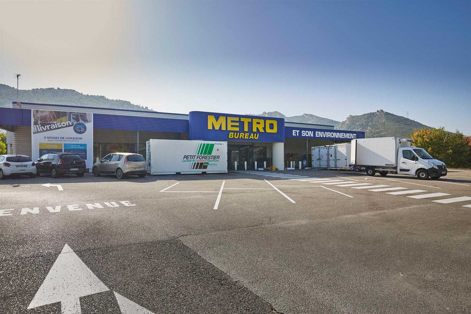 The 2 Largest METRO Wholesale in Marseille - France Big Box Map
