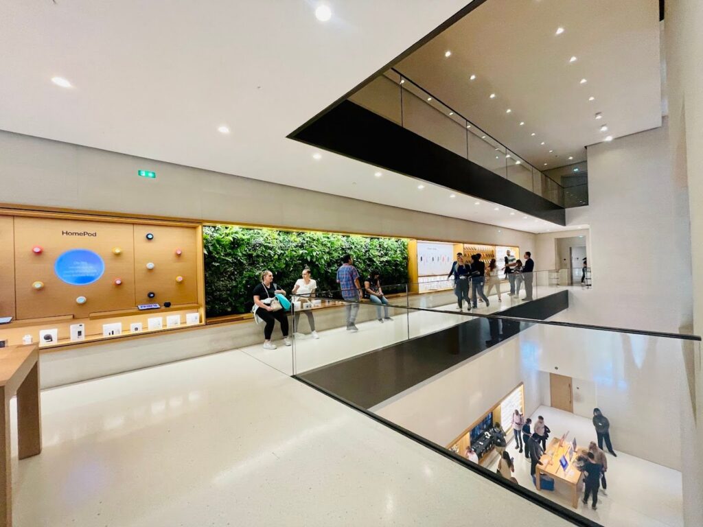 Apple Champs Élysées' Vast And Multi Floors