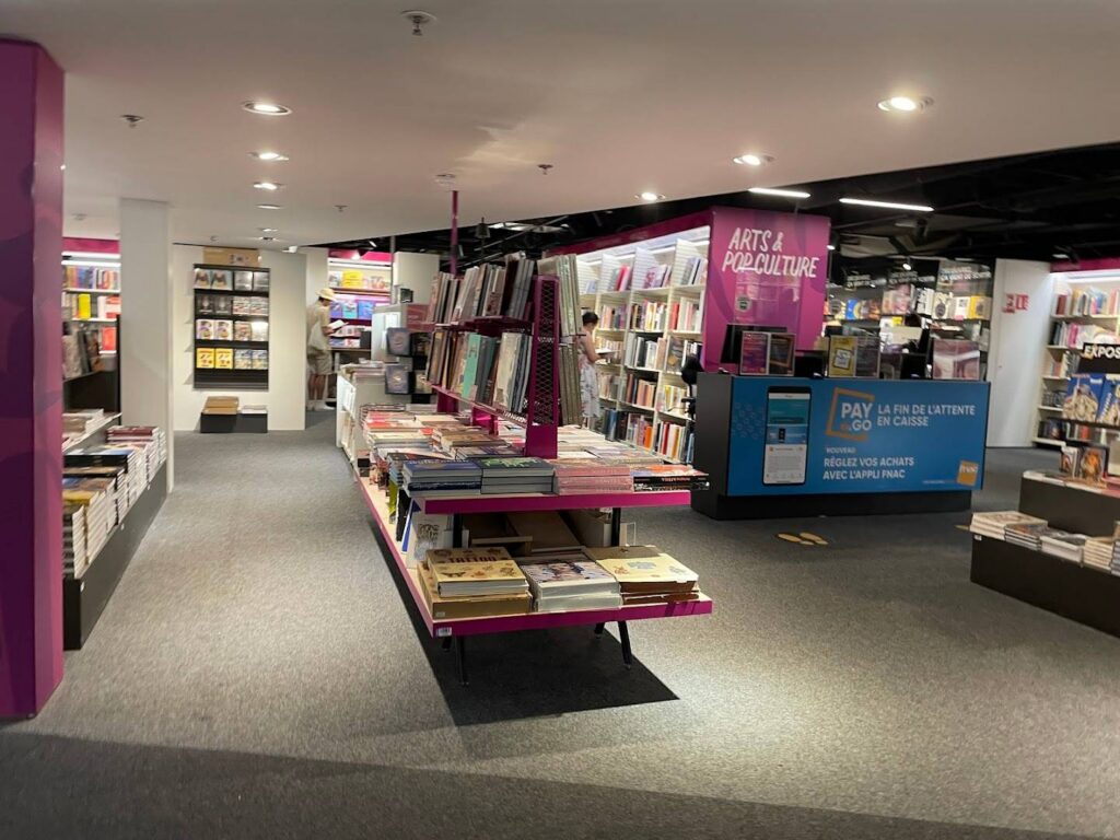 Fnac Paris – Forum Des Halles' Books Collections