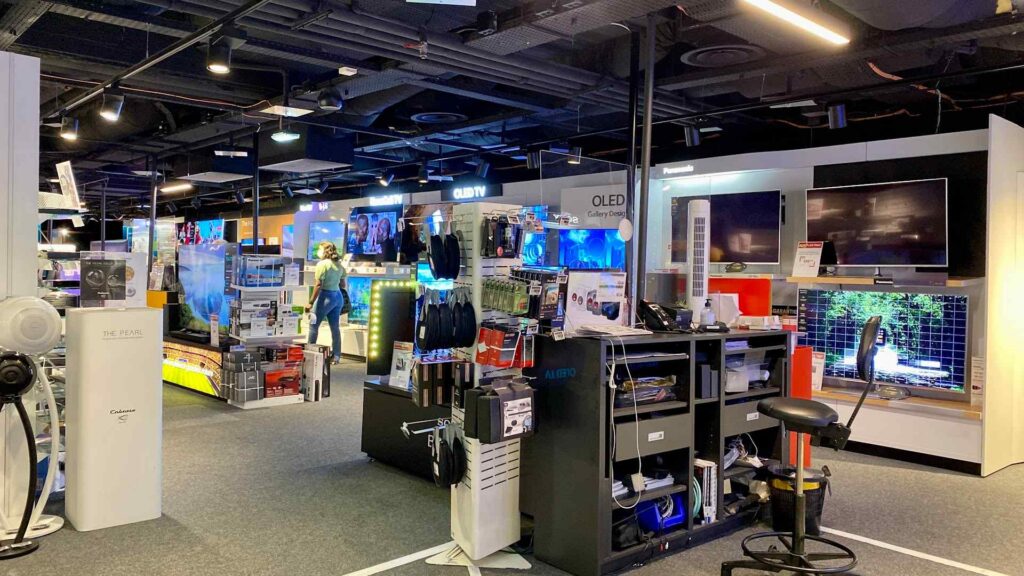 Shopping At Fnac Forum Des Halles