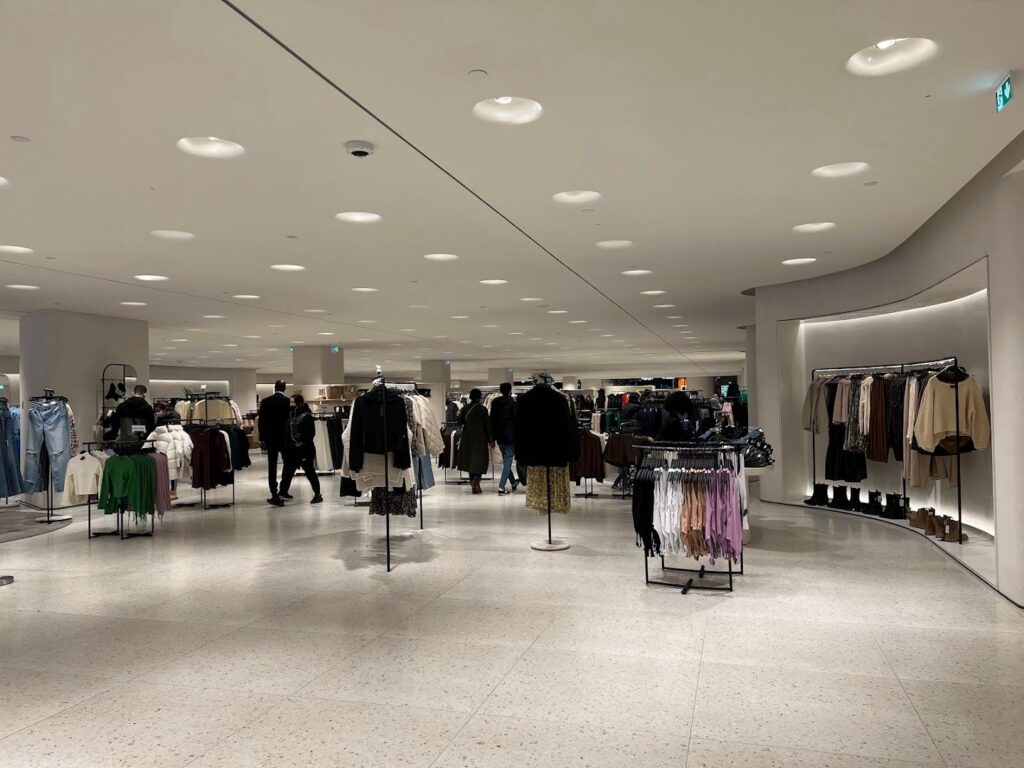 Zara Les 4 Temps Westfield's Vast Store