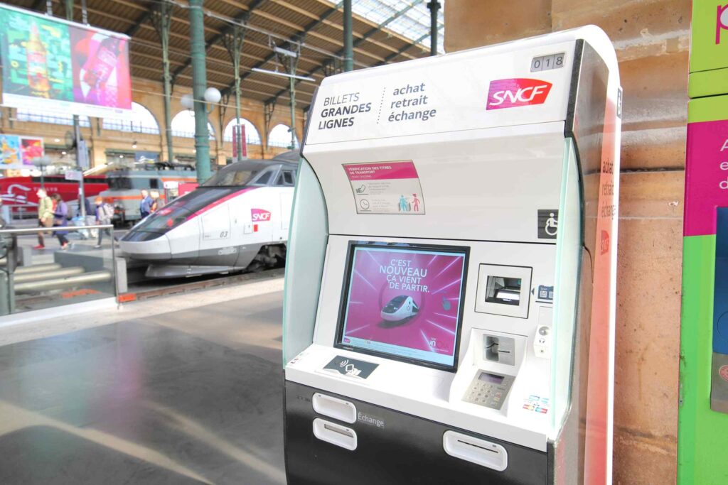 Distributeur De Billets Sncf