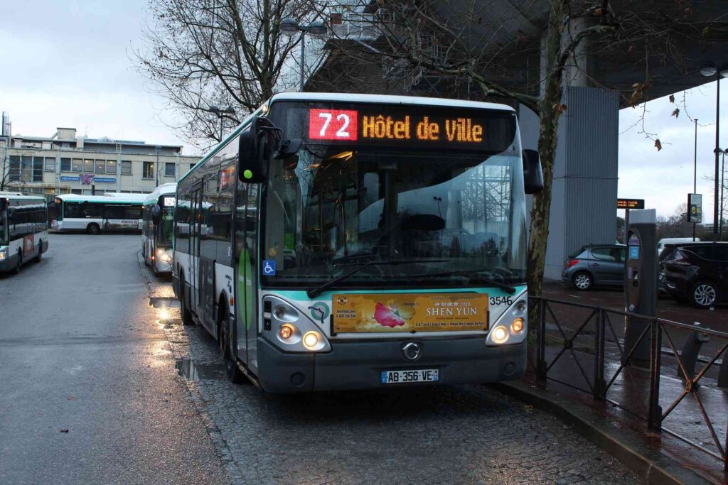 Bus 72 By Ratp