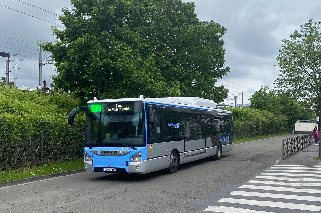 Bus 145 By Ratp