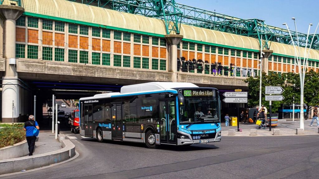 Bus 249 By Ratp