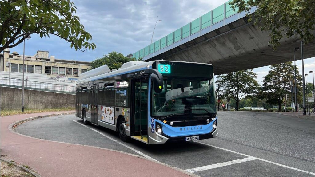 Bus 52 By Ratp