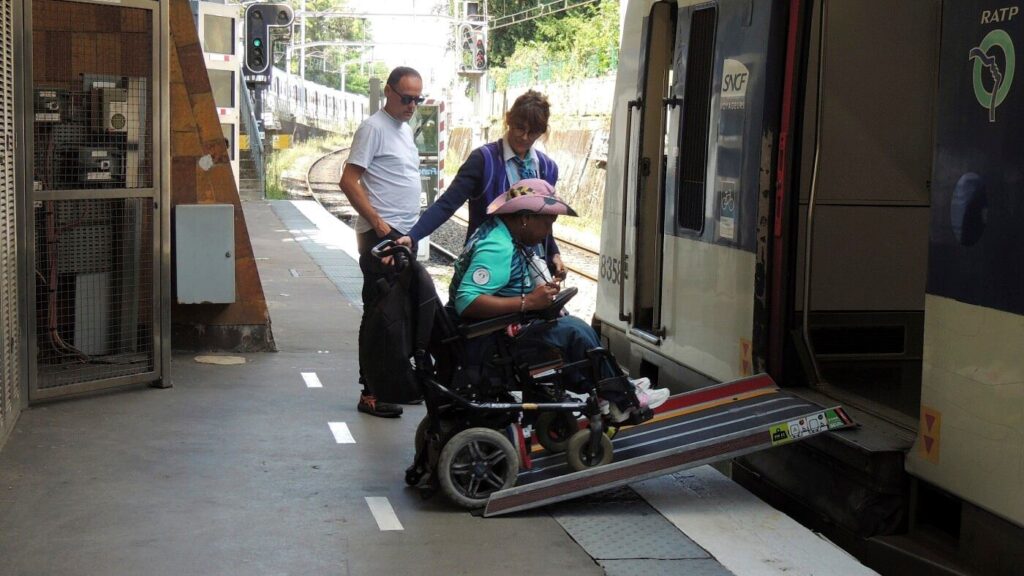 Trains In France For Wheelchair