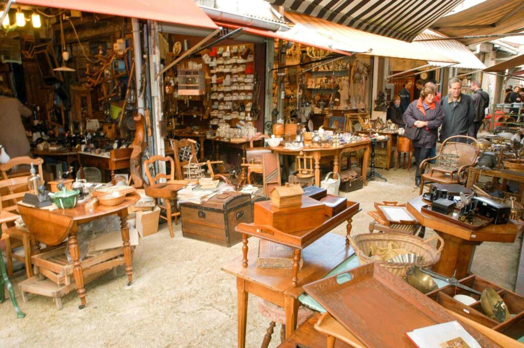 Les Puces De Saint Ouen