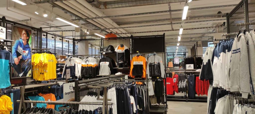 Intersport Paris Republique Sport Clothings