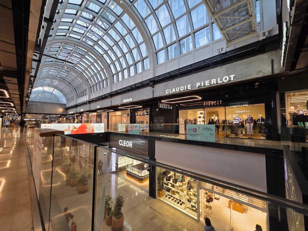 Westfield Les 4 Temps Modern Interior
