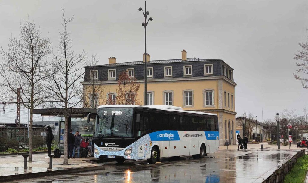 Bus Cars Région Rav02