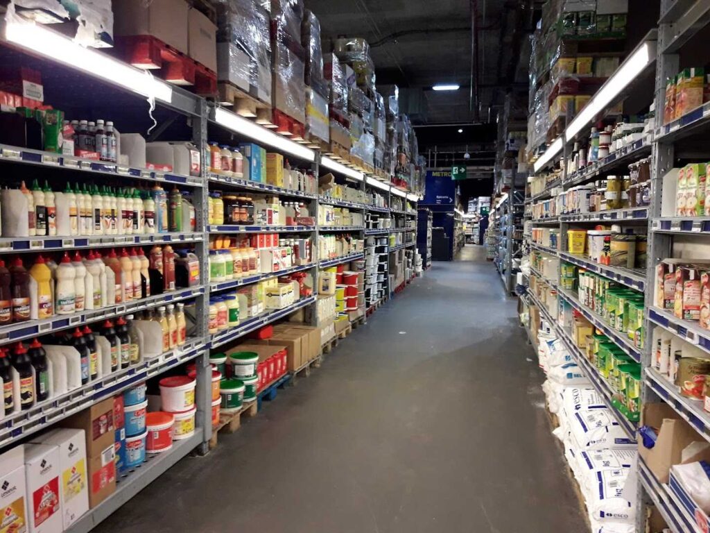 Metro Paris 12 Bercy's Full Stock