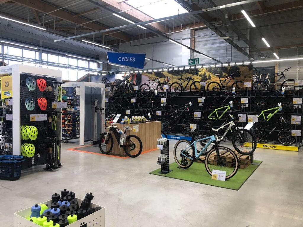 Section Cycles Chez Decathlon Marseille La Valentine