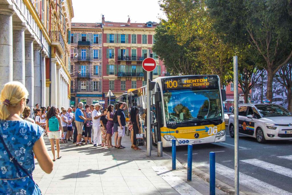 Arrêt De Bus Nice Port Lympia