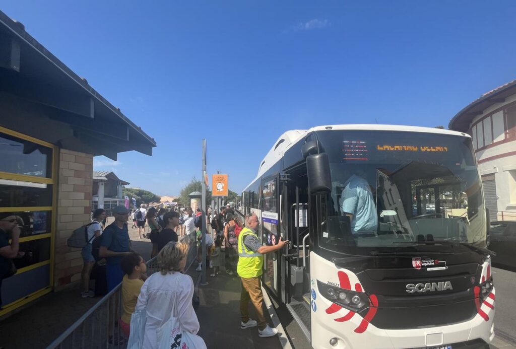 Bus 702 De Nouvelle Aquitaine