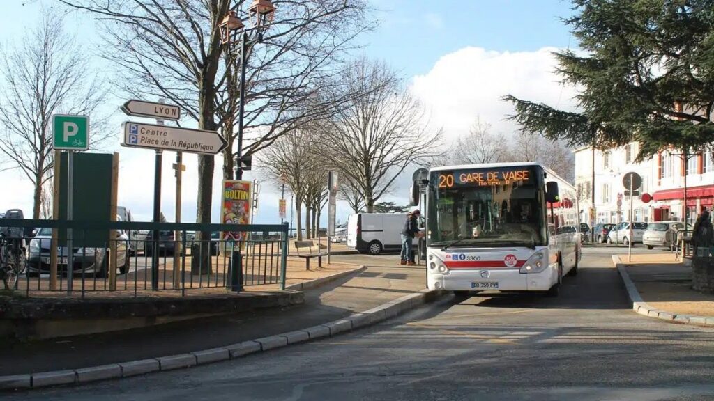 Bus Ligne 20 Tcl