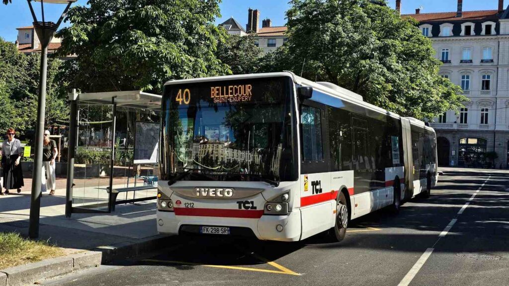 Bus Ligne 40 Tcl