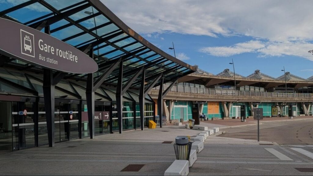 Gare Routière Aéroport Lyon Saint Exupéry