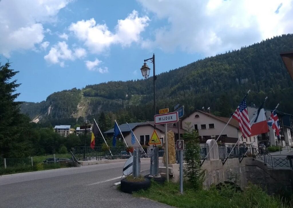 Mijoux