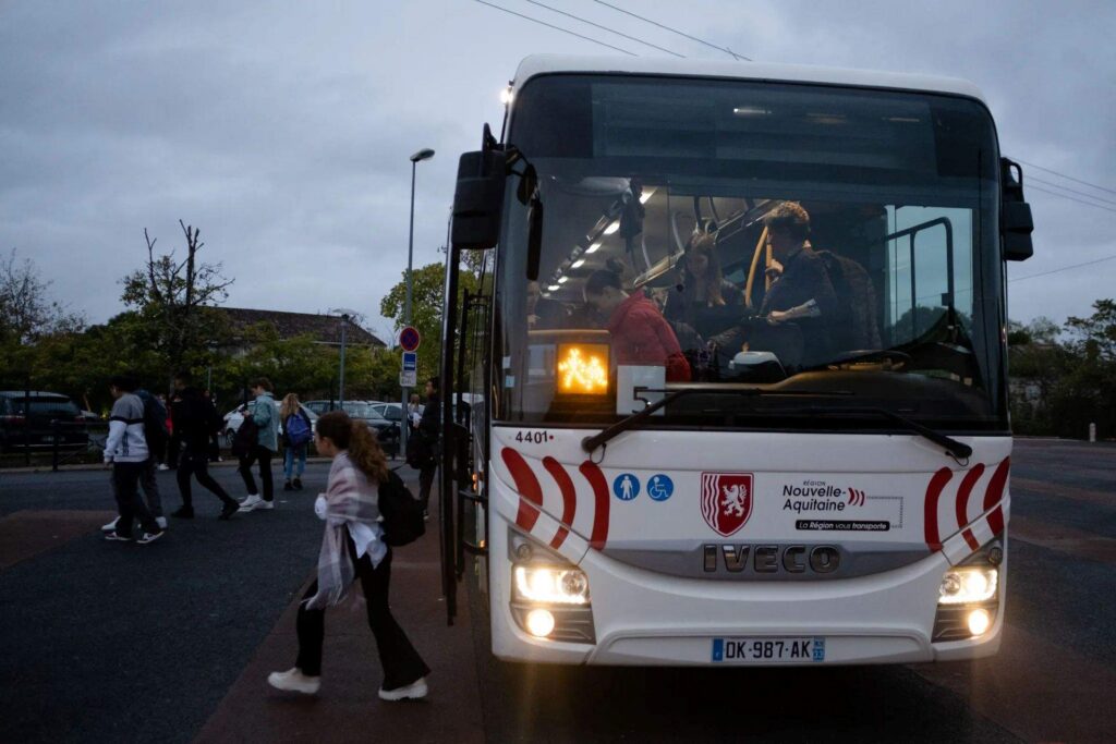 Bus 152 De Nouvelle Aquitaine