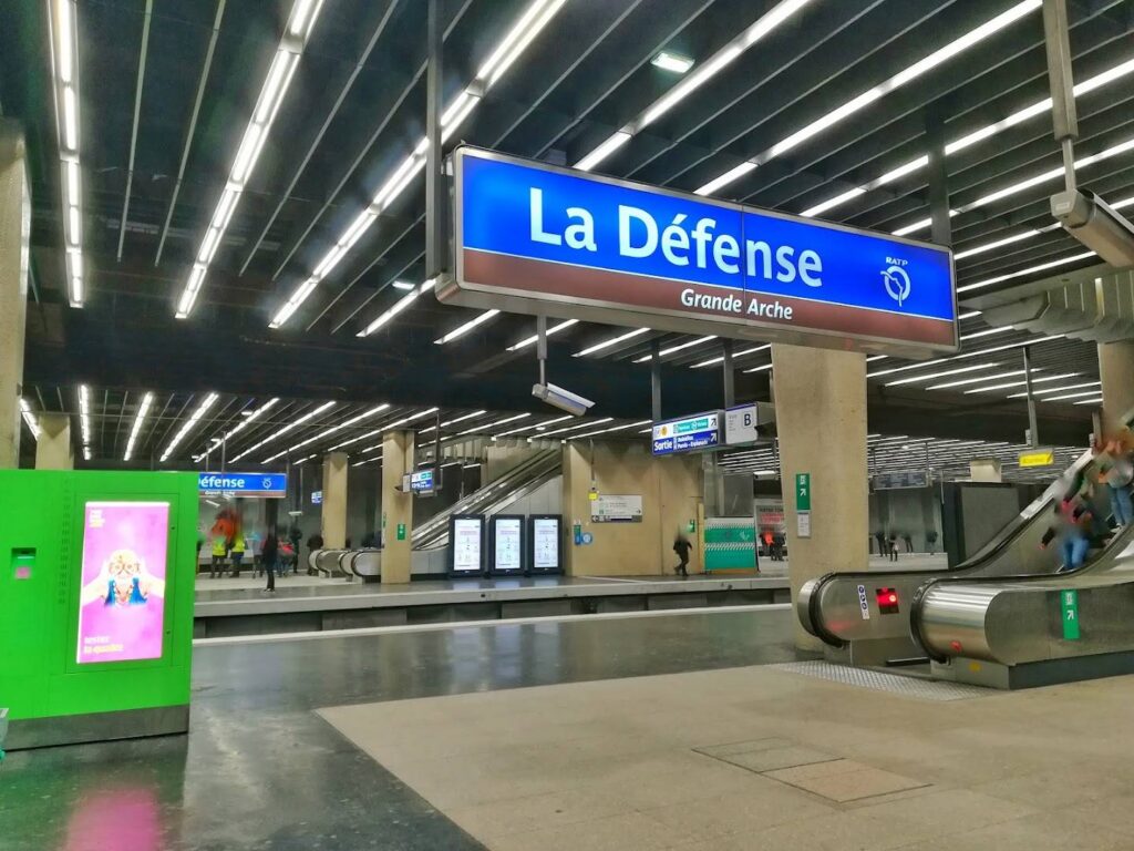 Gare De La Défense