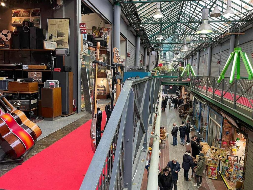 Marché Aux Puces De Saint Ouen