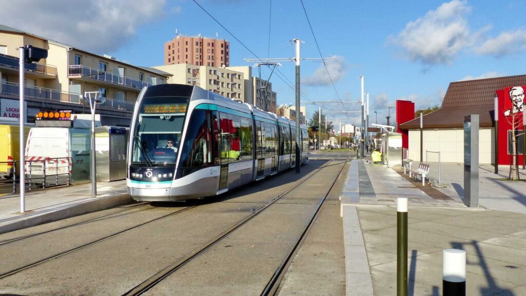 Tram T8 Par Ratp