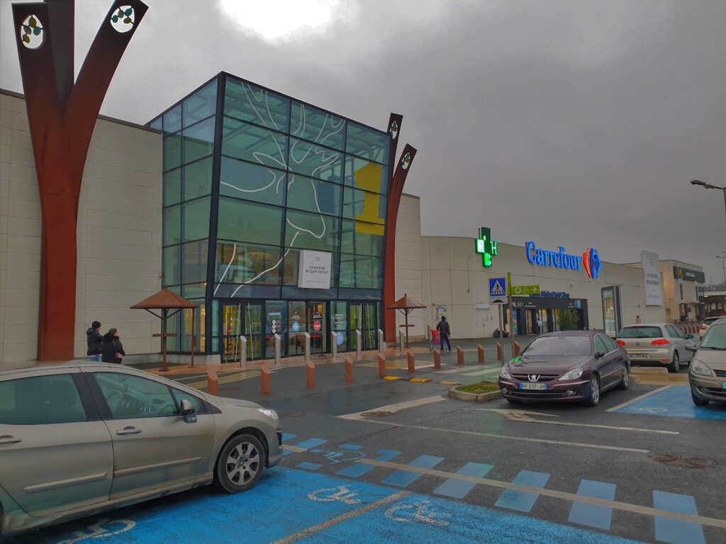 Carrefour Claye Souilly N3 77410 Claye Souilly France