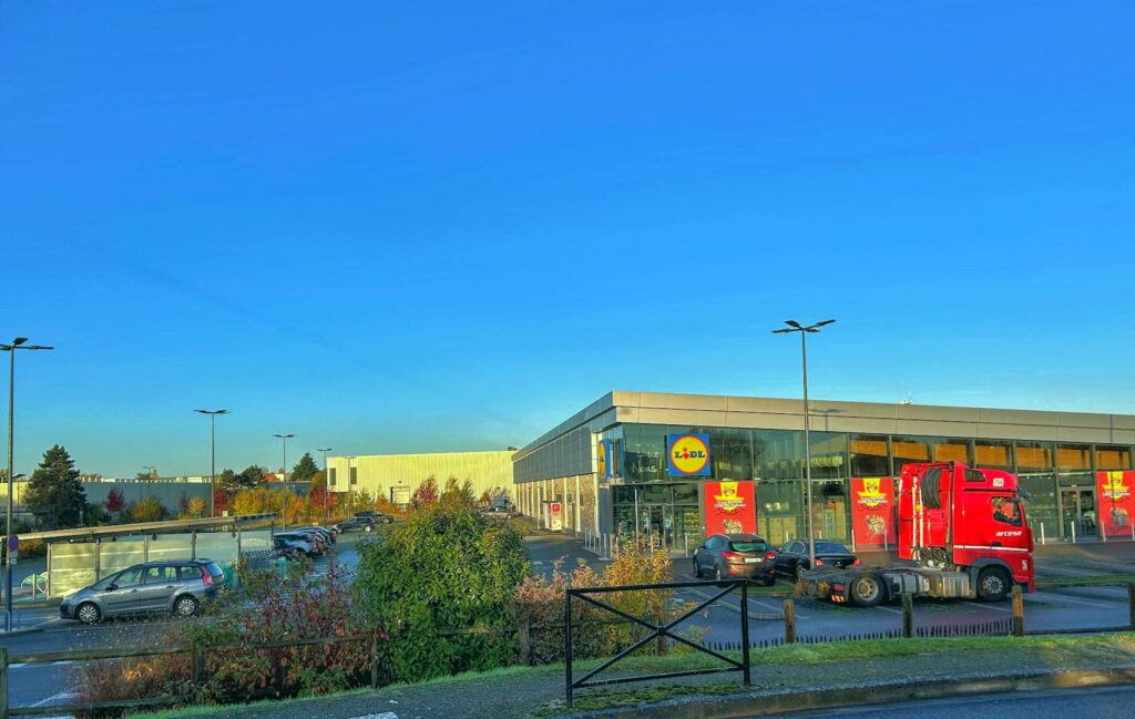 Lidl 1 Av De La Soubriarde 77183 Croissy Beaubourg France