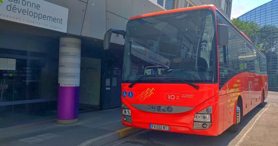 Bus 388 Cover